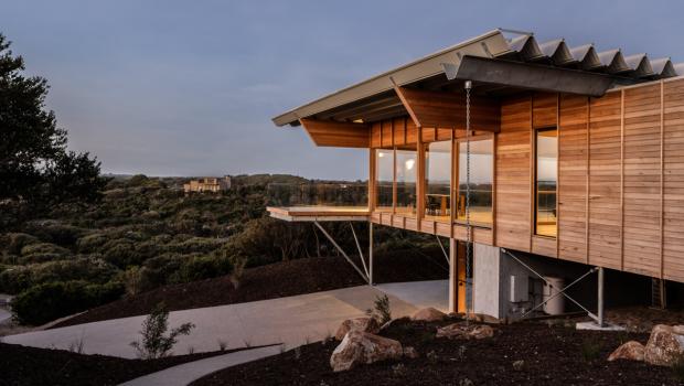 Architectural roof using ARAMAX® COLORBOND® steel sheets with wide-span roofing profile