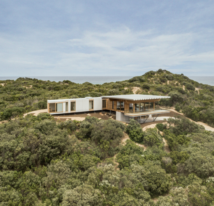 Dune House Saltvu uses Fielders ARAMAX roofing to withstand conditions